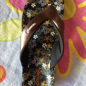 Ladies flip flops brand new. Aerosoft!